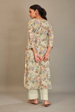 Load image into Gallery viewer, Pure Italian lawn Digital Ptd Kurtis Cream Ground Purple &amp; Rust Flower Top
