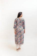 Load image into Gallery viewer, Sunaina Digital Printed Fabric Cream / Grey Pink Flower Top
