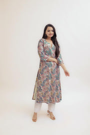 Sunaina Digital Printed Fabric Cream / Grey Pink Flower Top